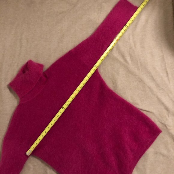 Adrienne Vittadini Rasberry Pink Soft Fuzzy Sweater Med - Picture 3 of 5